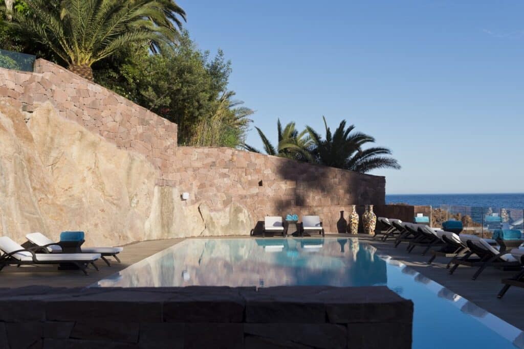 tiara miramar piscine