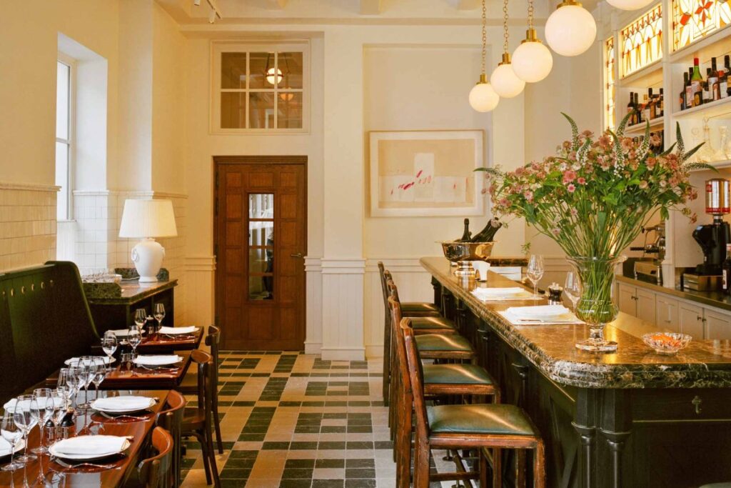 château voltaire restaurant bar