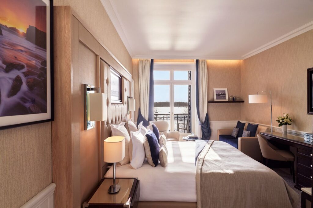le grand hotel dinard 0825 r