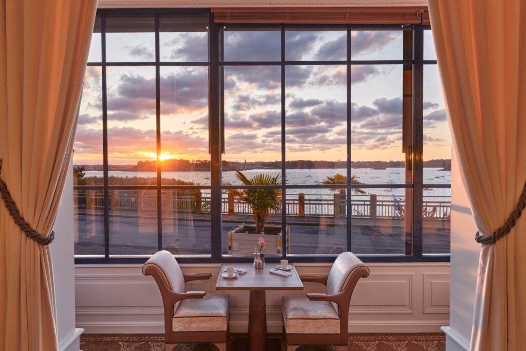 le grand hotl dinard 2054 r v2