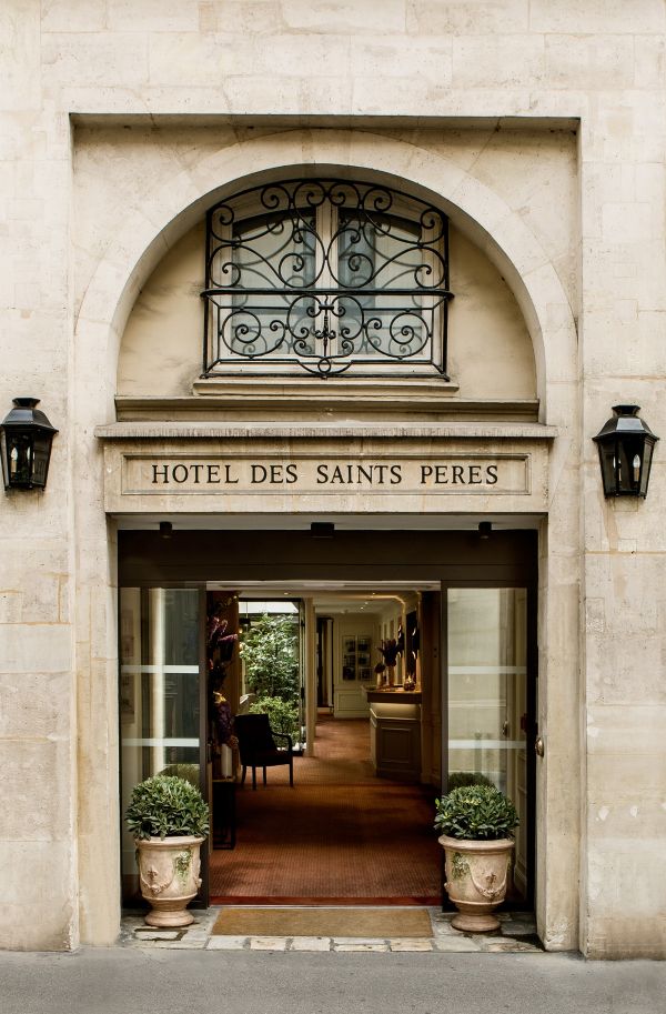 2019 aout hotel des saints pe╠Çres gilles trillard fac╠ºade 8 copie