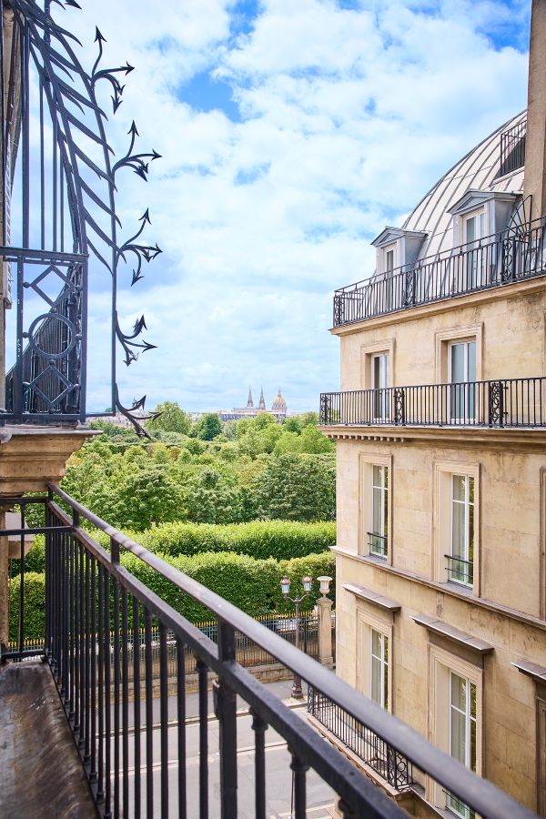 2024 juil hôtel la tamise nicolas lobbestael chambredeluxe 4 vueextérieure web