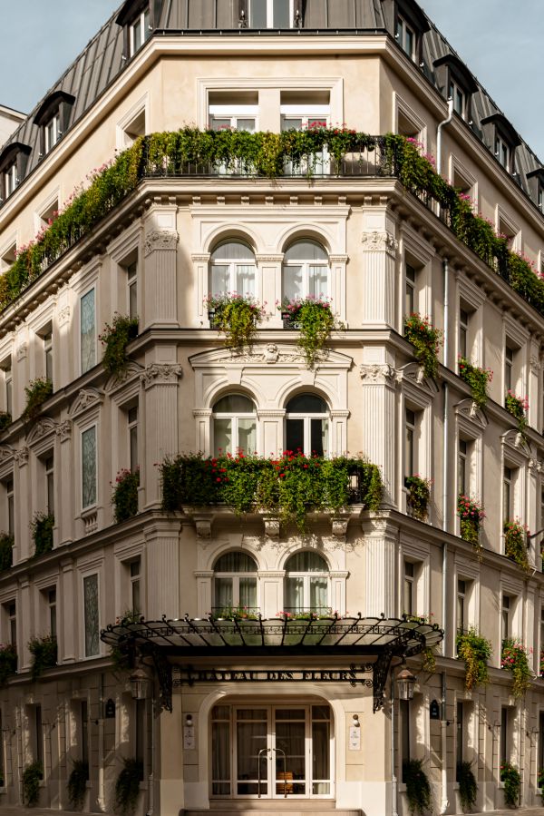 château des fleurs exterior 5 © mrtripper