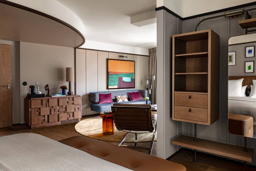 norman paris junior suite corner © mrtripper