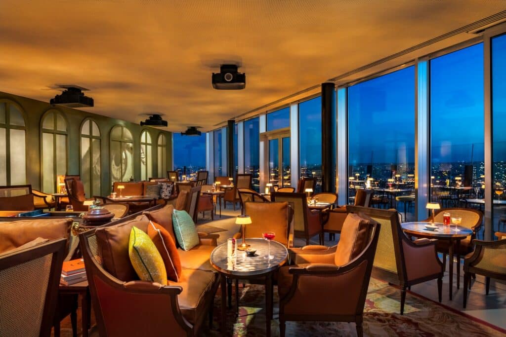 tootactac skybar paris nuit mapping n&b